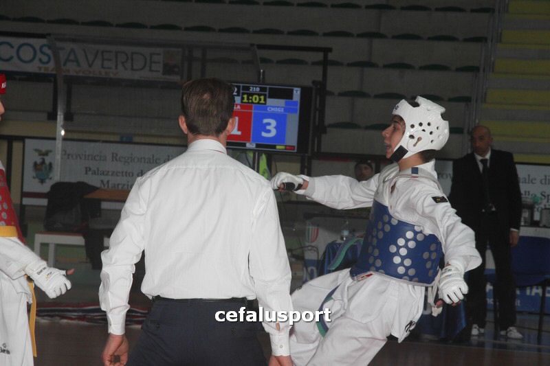 120212 Teakwondo 003_tn.jpg